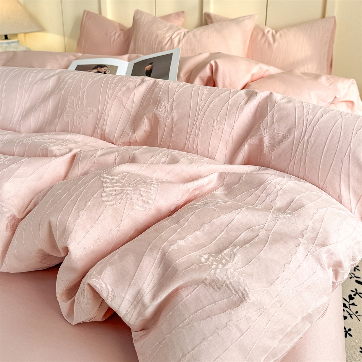 91家纺网 家纺一手货源 找家纺 灰鲸 2026新款全棉纯棉厚织贡缎大提花四件套 如梦-蜜春粉