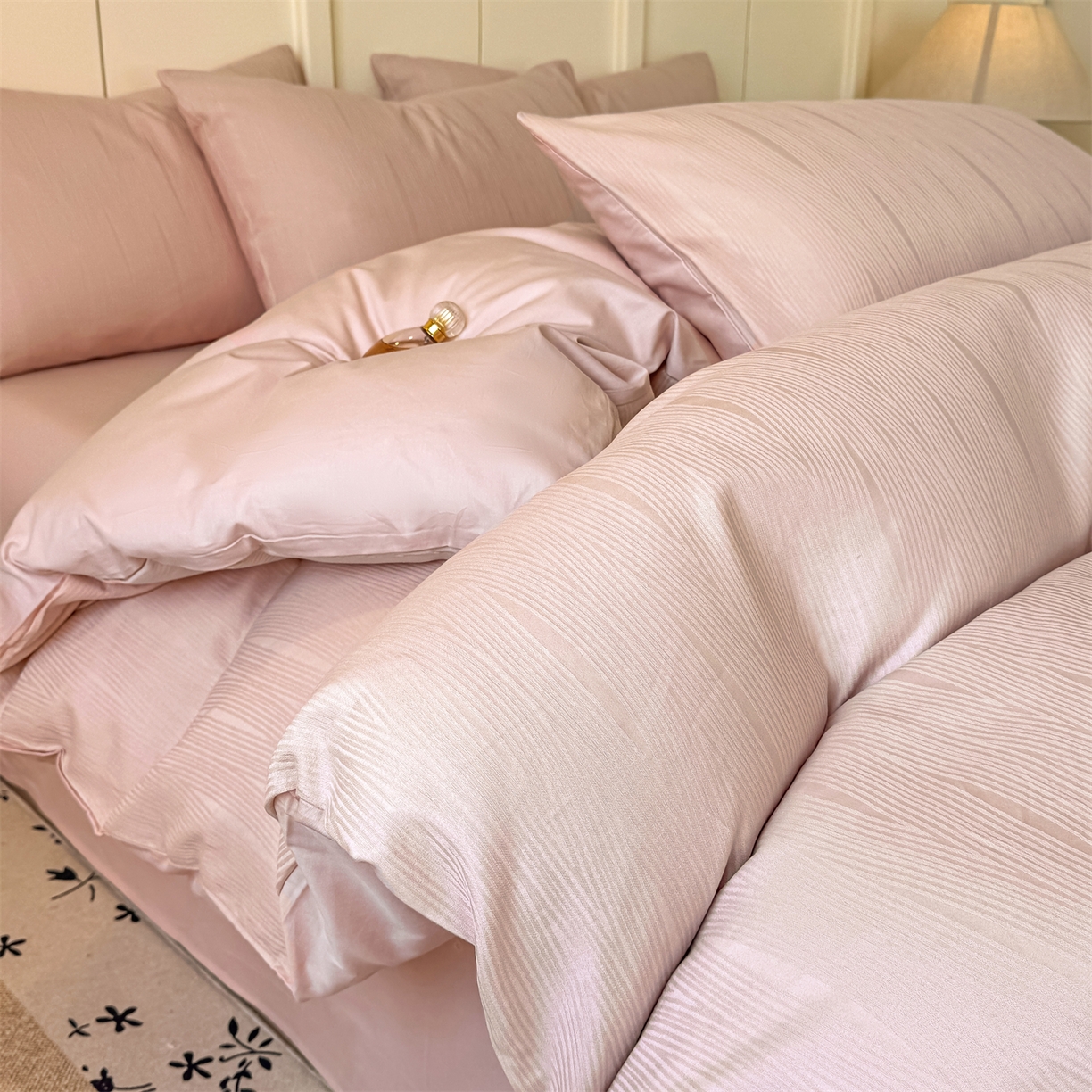 灰鲸 2026新款全棉纯棉厚织贡缎大提花四件套 素柏-蜜春粉