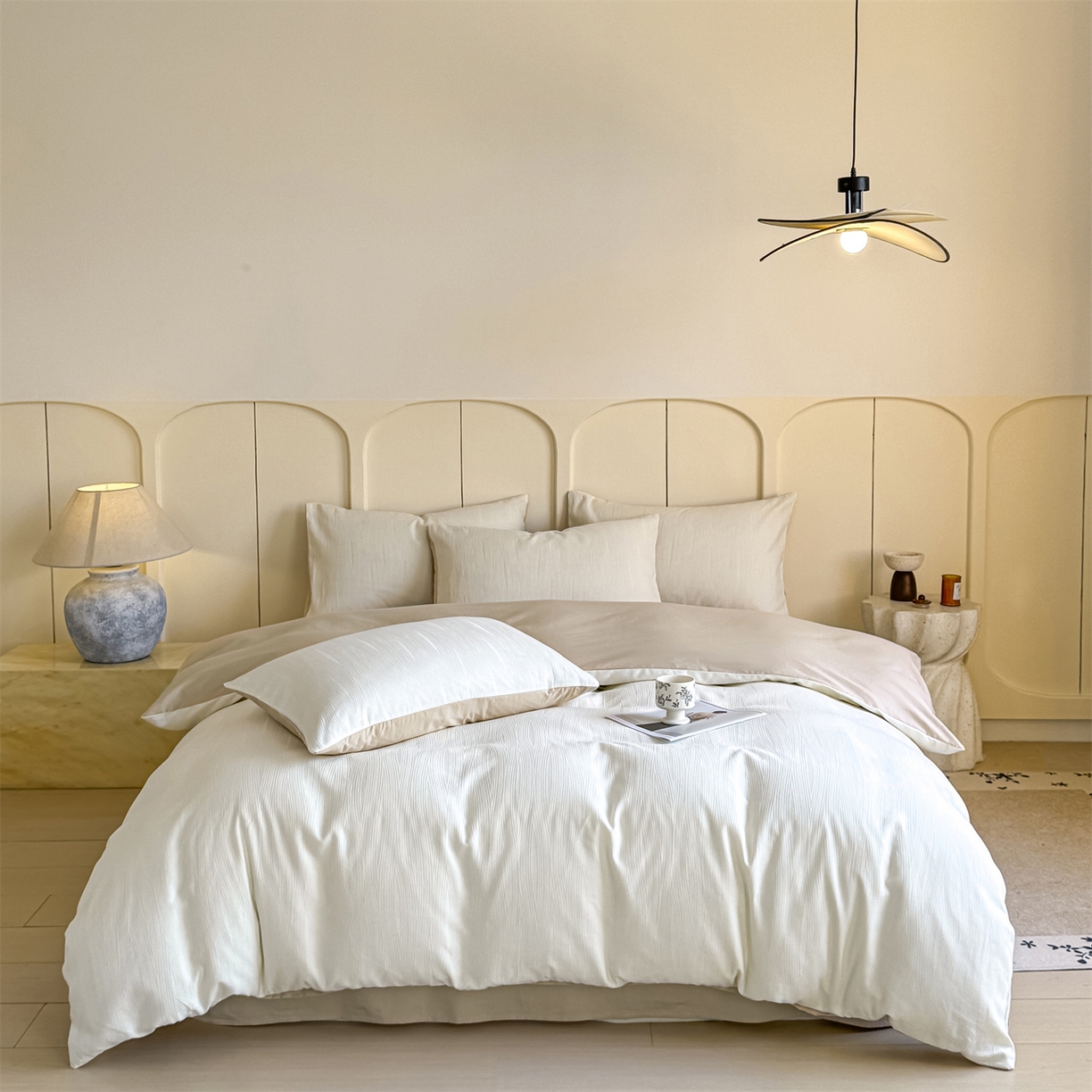 91家纺网 家纺一手货源 找家纺 灰鲸 2026新款全棉纯棉厚织贡缎大提花四件套 素柏-杏仁奶霜