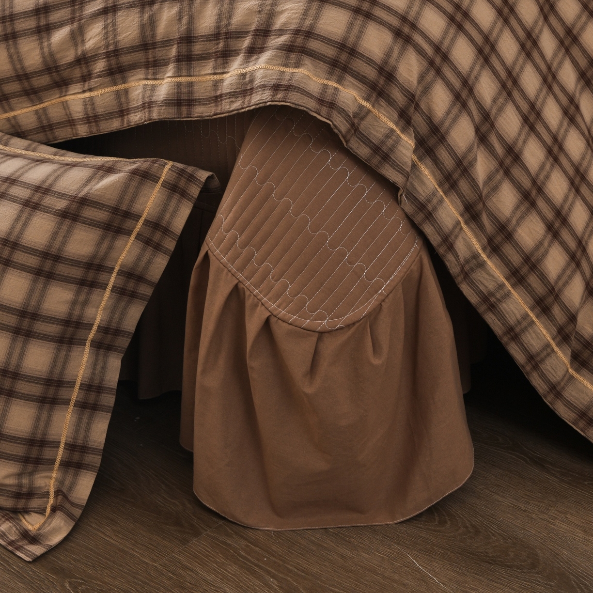 91家纺网 家纺一手货源 找家纺 金艾草 2026春夏新款全棉纯棉色织水洗棉床盖四件套 芳菲-咖