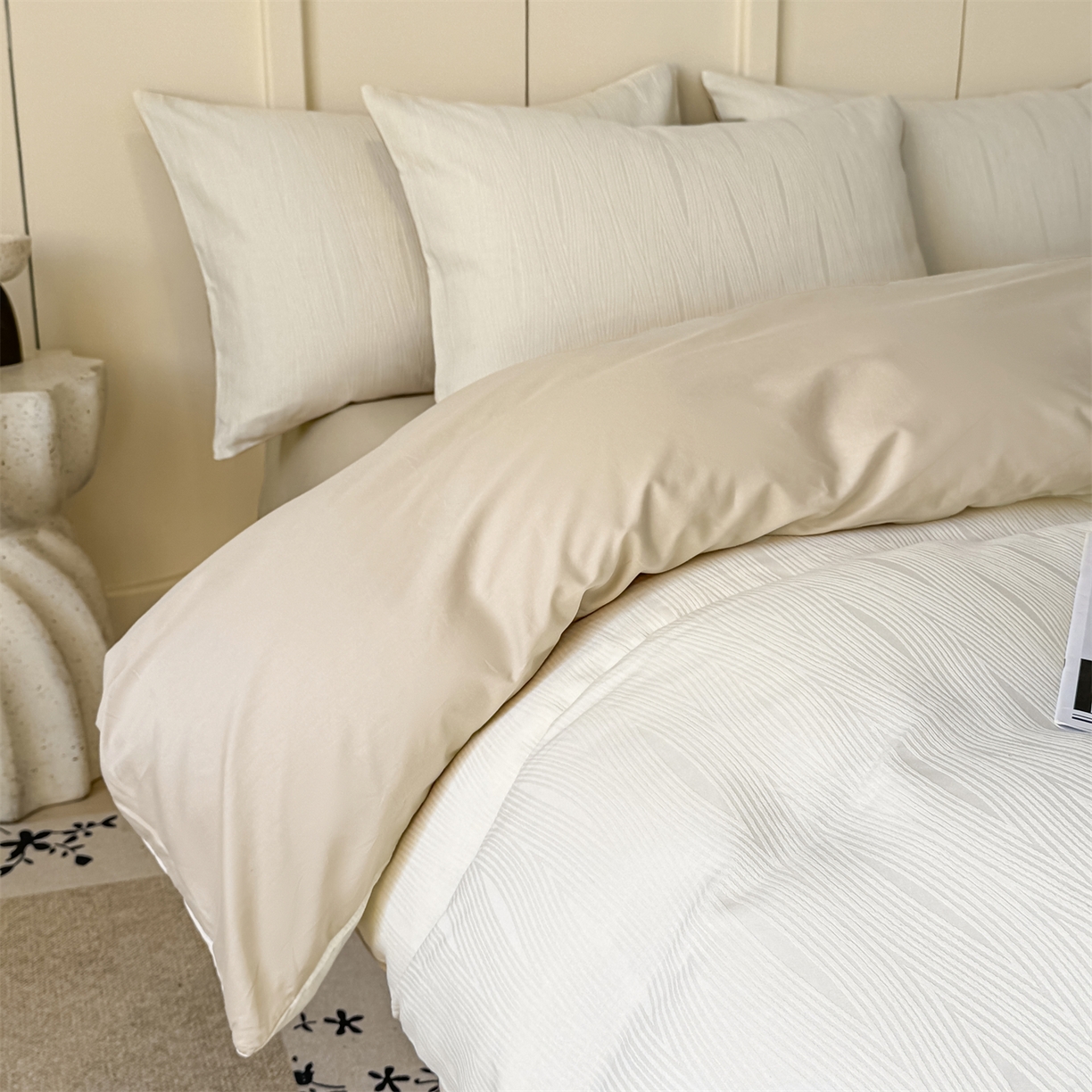 91家纺网 家纺一手货源 找家纺 灰鲸 2026新款全棉纯棉厚织贡缎大提花四件套 素柏-杏仁奶霜