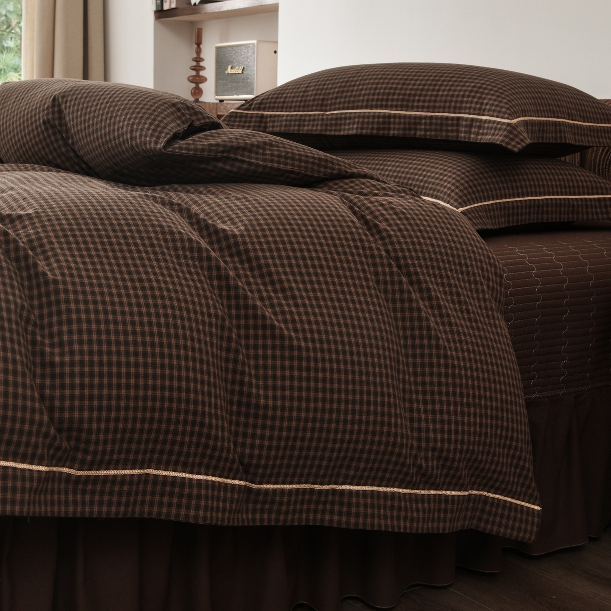 91家纺网 家纺一手货源 找家纺 金艾草 2026春夏新款全棉纯棉色织水洗棉床盖四件套 关山月-咖