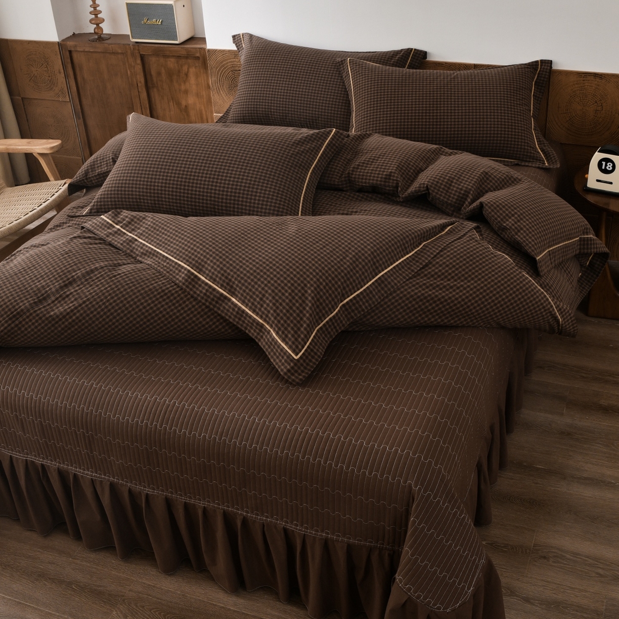 91家纺网 家纺一手货源 找家纺 金艾草 2026春夏新款全棉纯棉色织水洗棉床盖四件套 关山月-咖