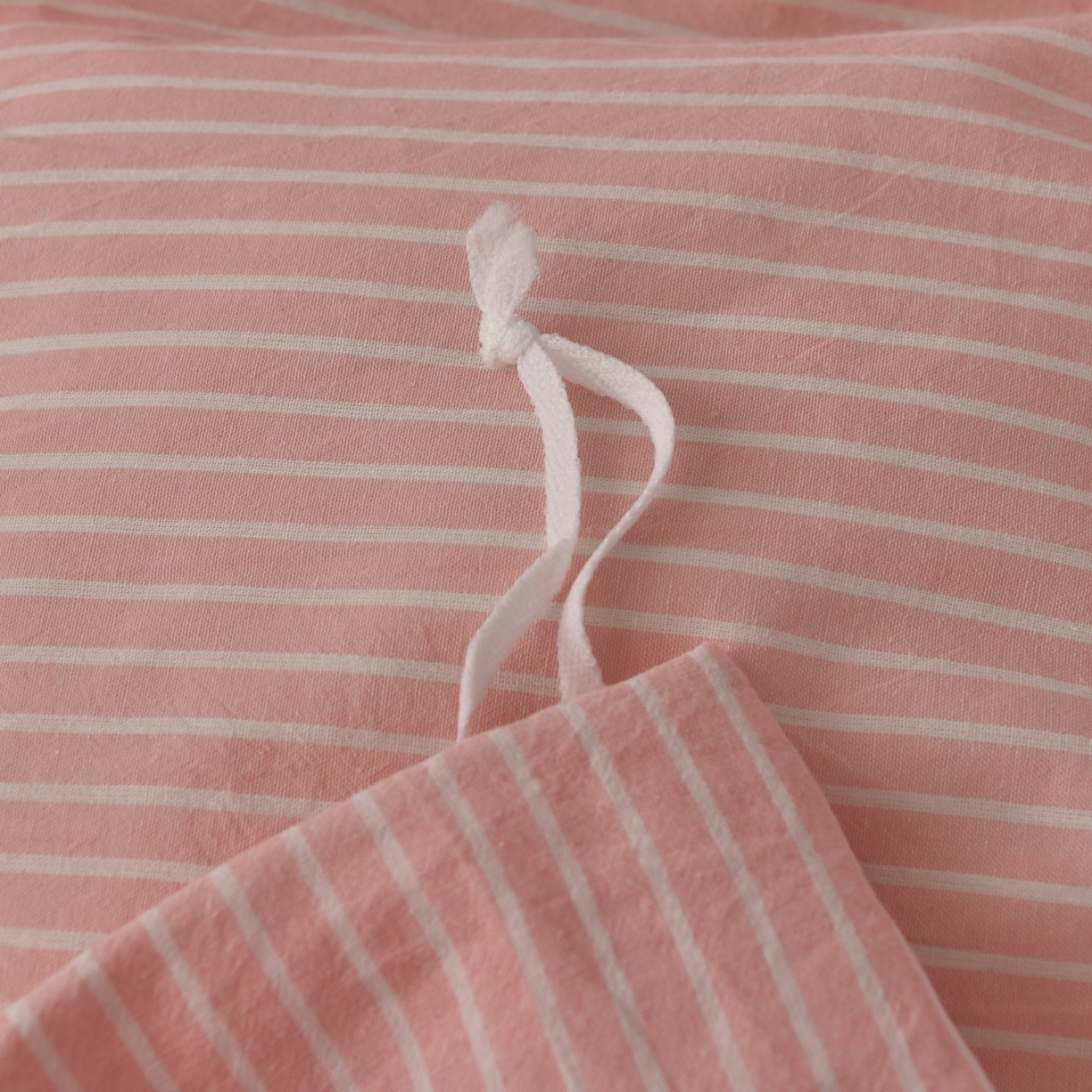 91家纺网 家纺一手货源 找家纺 金艾草 2026春夏新款全棉纯棉色织水洗棉床盖四件套 条纹-粉色