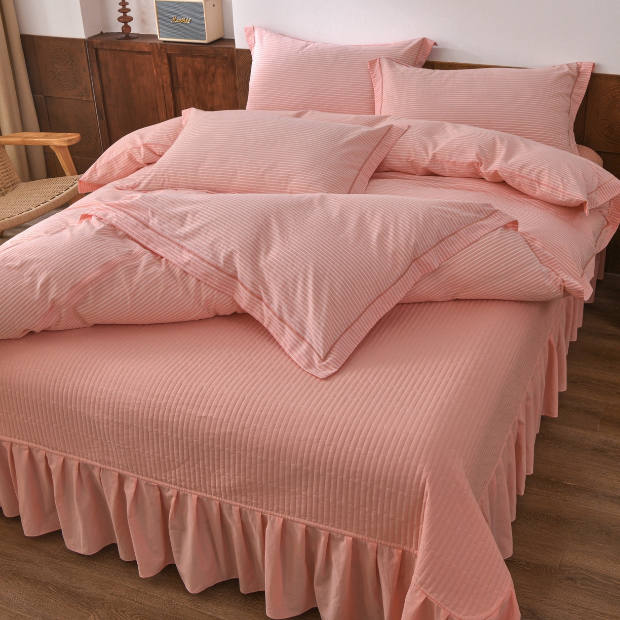 91家纺网 家纺一手货源 找家纺 金艾草 2026春夏新款全棉纯棉色织水洗棉床盖四件套 条纹-粉色