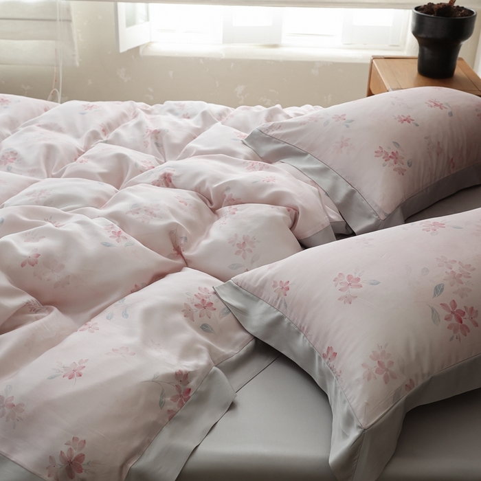 91家纺网 家纺一手货源 找家纺 ROZ home 蕊姿家居 2026春夏新款60s天丝棉数码印花四件套 浮香 粉