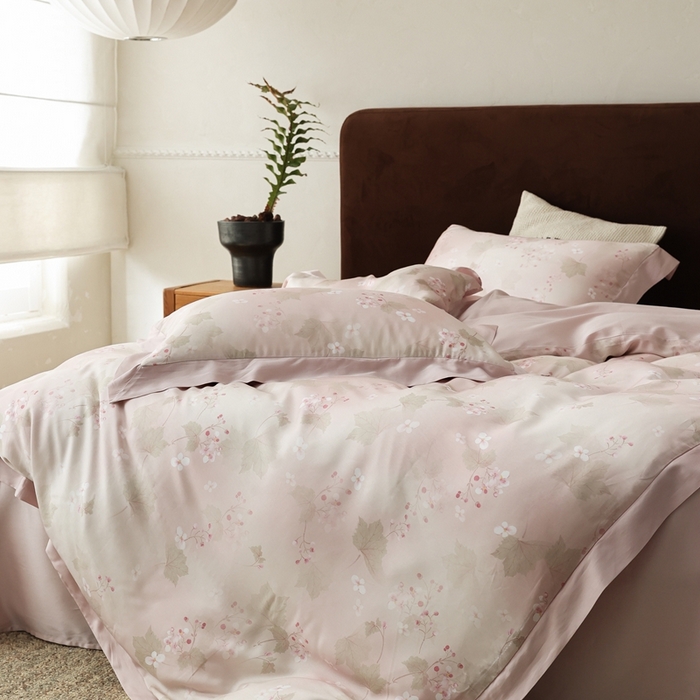 91家纺网 家纺一手货源 找家纺 ROZ home 蕊姿家居 2026春夏新款60s天丝棉数码印花四件套 秋海棠 粉