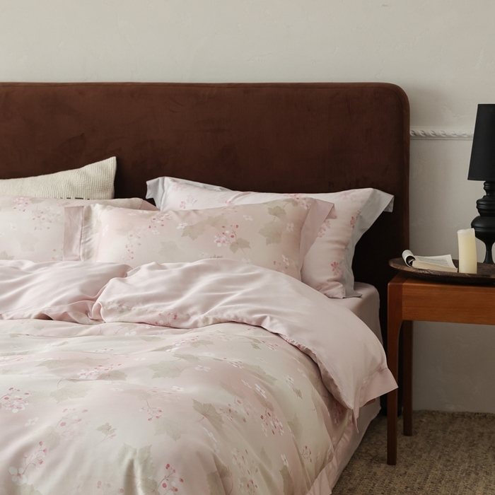 91家纺网 家纺一手货源 找家纺 ROZ home 蕊姿家居 2026春夏新款60s天丝棉数码印花四件套 秋海棠 粉