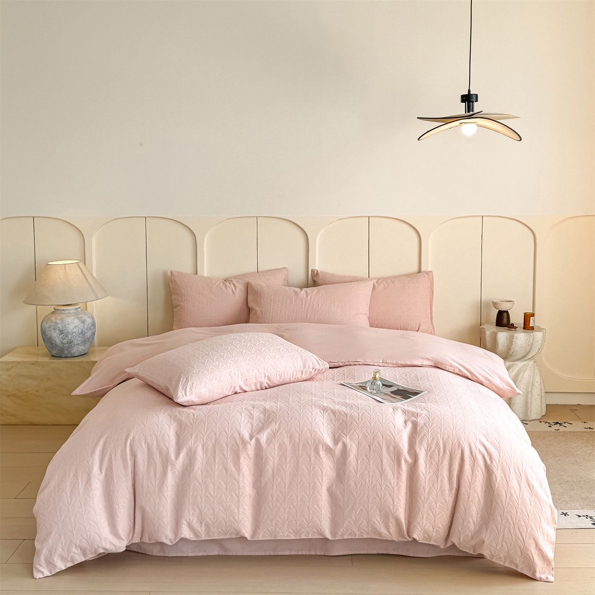 91家纺网 家纺一手货源 找家纺 灰鲸 2026新款全棉纯棉厚织贡缎大提花四件套 云锦-蜜春粉