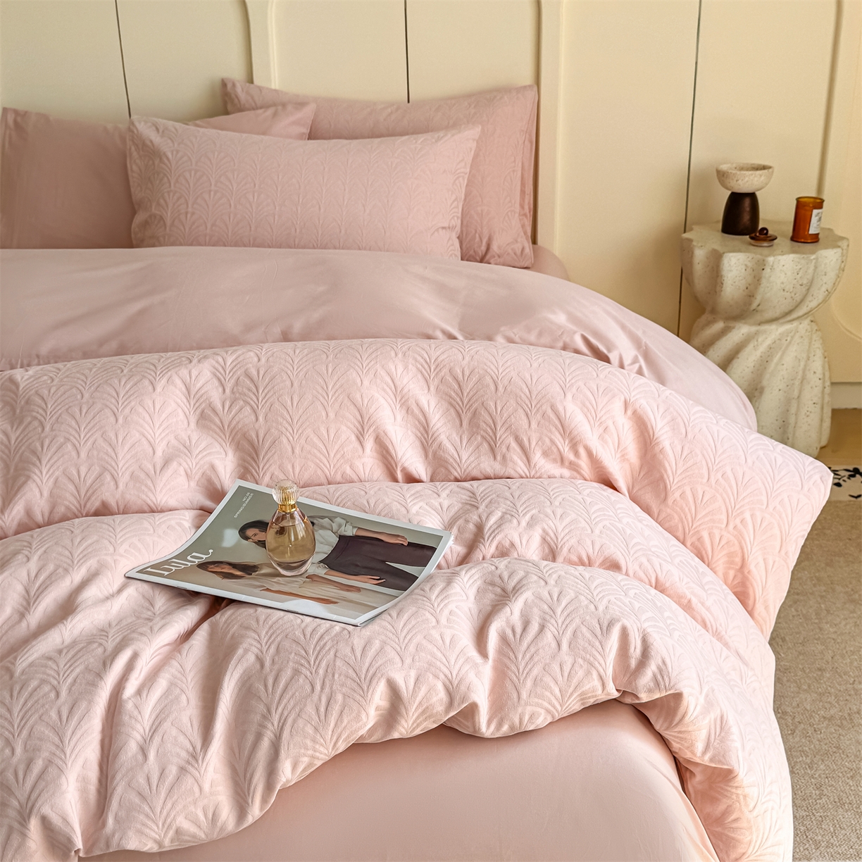 91家纺网 家纺一手货源 找家纺 灰鲸 2026新款全棉纯棉厚织贡缎大提花四件套 云锦-蜜春粉