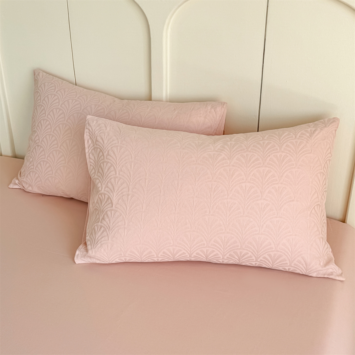 91家纺网 家纺一手货源 找家纺 灰鲸 2026新款全棉纯棉厚织贡缎大提花四件套 云锦-蜜春粉