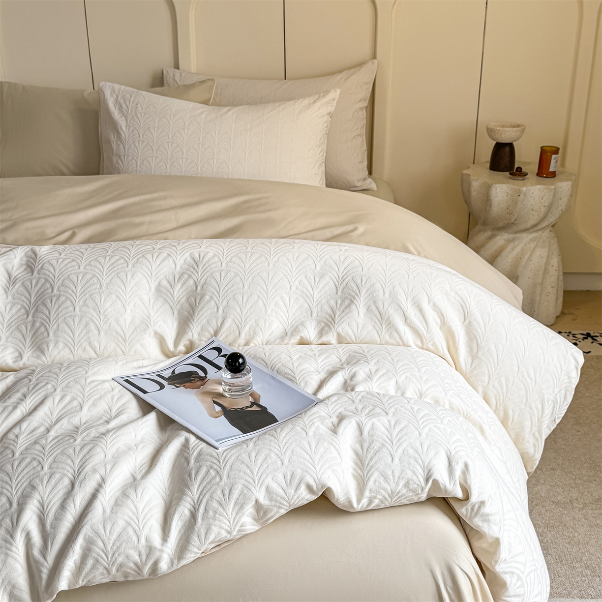 91家纺网 家纺一手货源 找家纺 灰鲸 2026新款全棉纯棉厚织贡缎大提花四件套 云锦-杏仁奶霜