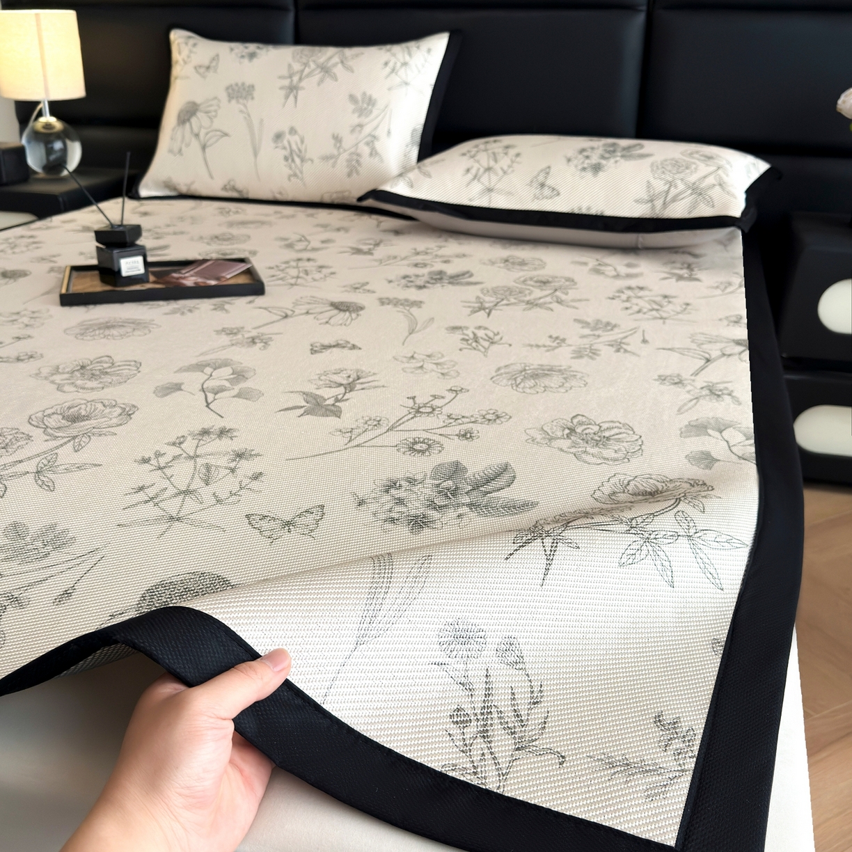 （总）色鬼布艺2026新款赫本风黑边冰藤凉席三件套提供买家秀