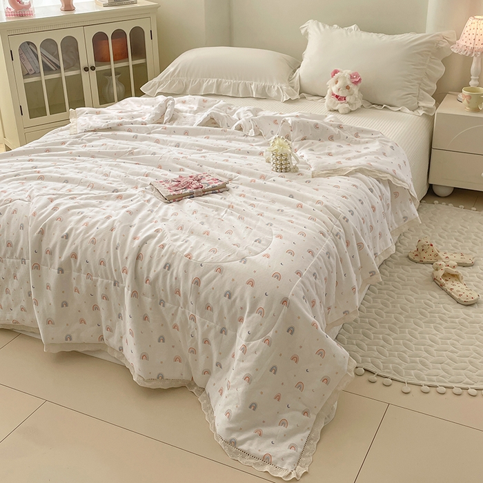 91家纺网 家纺一手货源 找家纺 yyds网供 2026新款A类法式花卉小清新全棉纯棉双层纱花边夏被夏凉被空调被 彩虹梦