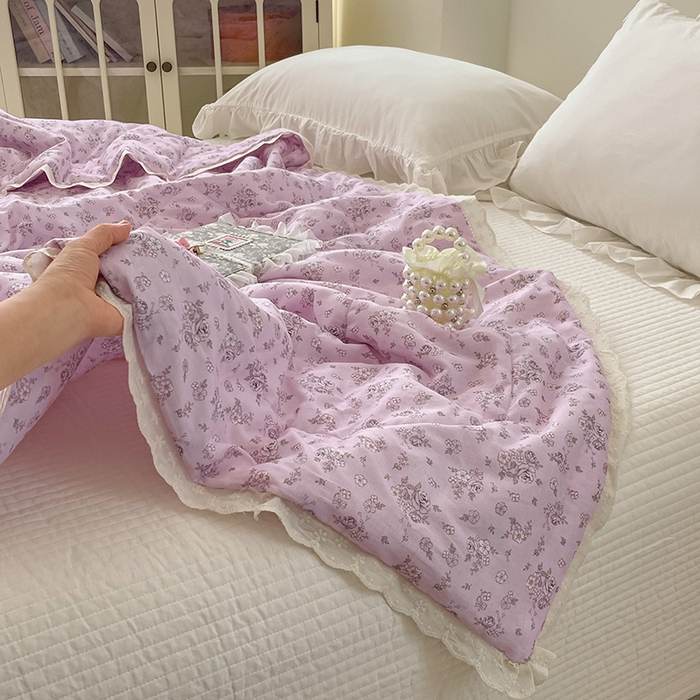 91家纺网 家纺一手货源 找家纺 yyds网供 2026新款A类法式花卉小清新全棉纯棉双层纱花边夏被夏凉被空调被 花季紫