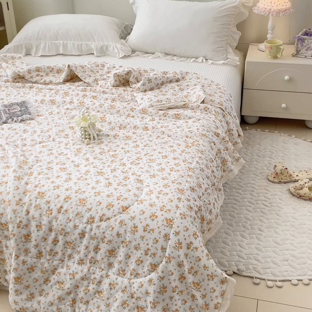 91家纺网 家纺一手货源 找家纺 yyds网供 2026新款A类法式花卉小清新全棉纯棉双层纱花边夏被夏凉被空调被 石竹花