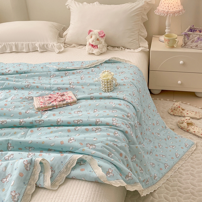 91家纺网 家纺一手货源 找家纺 yyds网供 2026新款A类法式花卉小清新全棉纯棉双层纱花边夏被夏凉被空调被 小蓝马