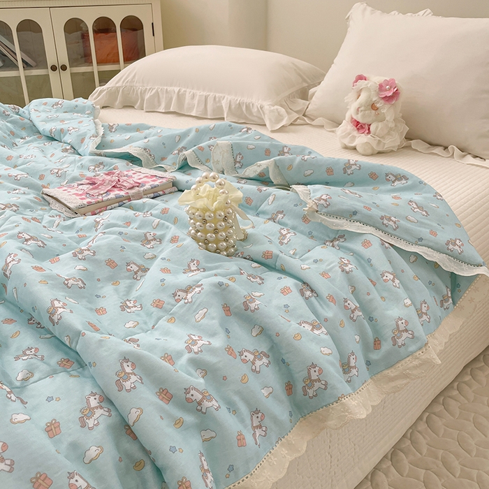 91家纺网 家纺一手货源 找家纺 yyds网供 2026新款A类法式花卉小清新全棉纯棉双层纱花边夏被夏凉被空调被 小蓝马