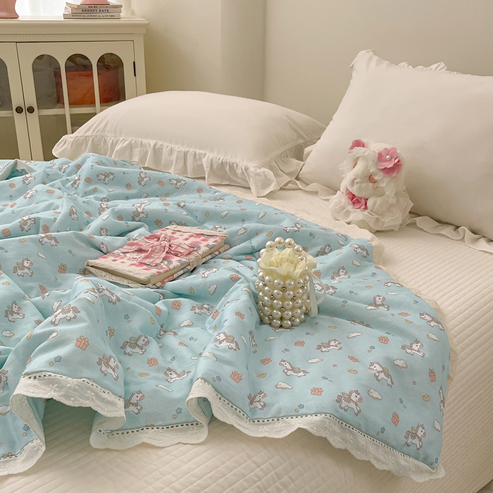 91家纺网 家纺一手货源 找家纺 yyds网供 2026新款A类法式花卉小清新全棉纯棉双层纱花边夏被夏凉被空调被 小蓝马