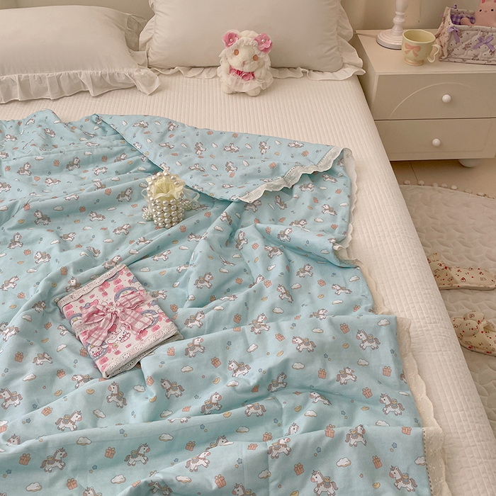 91家纺网 家纺一手货源 找家纺 yyds网供 2026新款A类法式花卉小清新全棉纯棉双层纱花边夏被夏凉被空调被 小蓝马