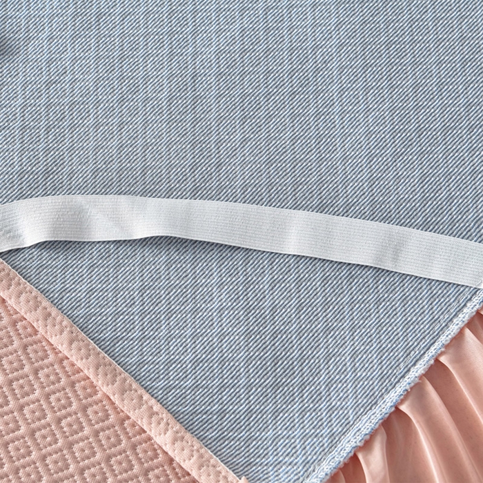 91家纺网 家纺一手货源 找家纺 诺梵家纺 2026新款 pe 乙纶立体提花凉豆豆席凉席床裙款【控价1.5米119 ；1.8米129；2.0米139】半夏-粉