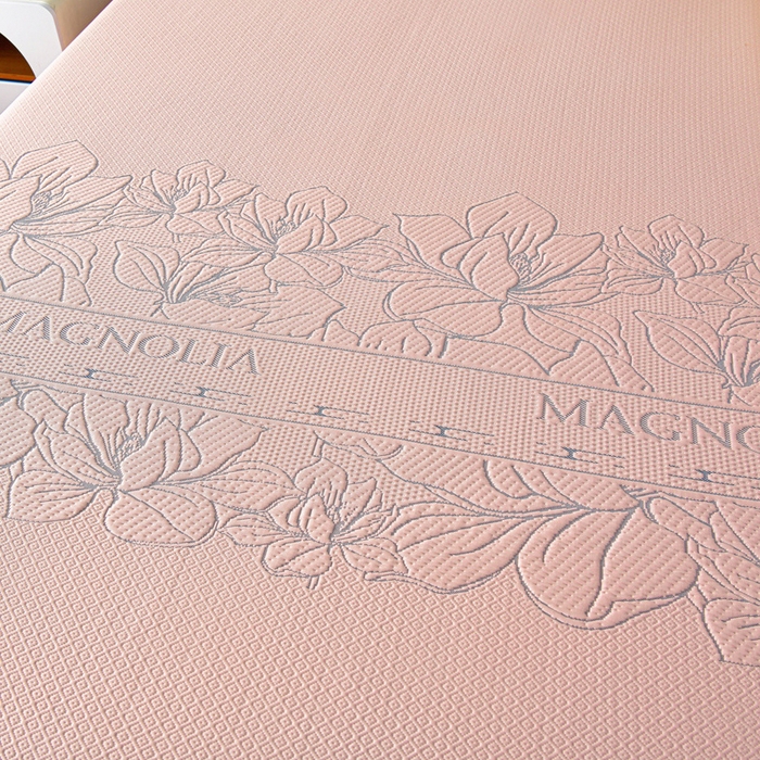 91家纺网 家纺一手货源 找家纺 诺梵家纺 2026新款 pe 乙纶立体提花凉豆豆席凉席床裙款【控价1.5米119 ；1.8米129；2.0米139】半夏-粉