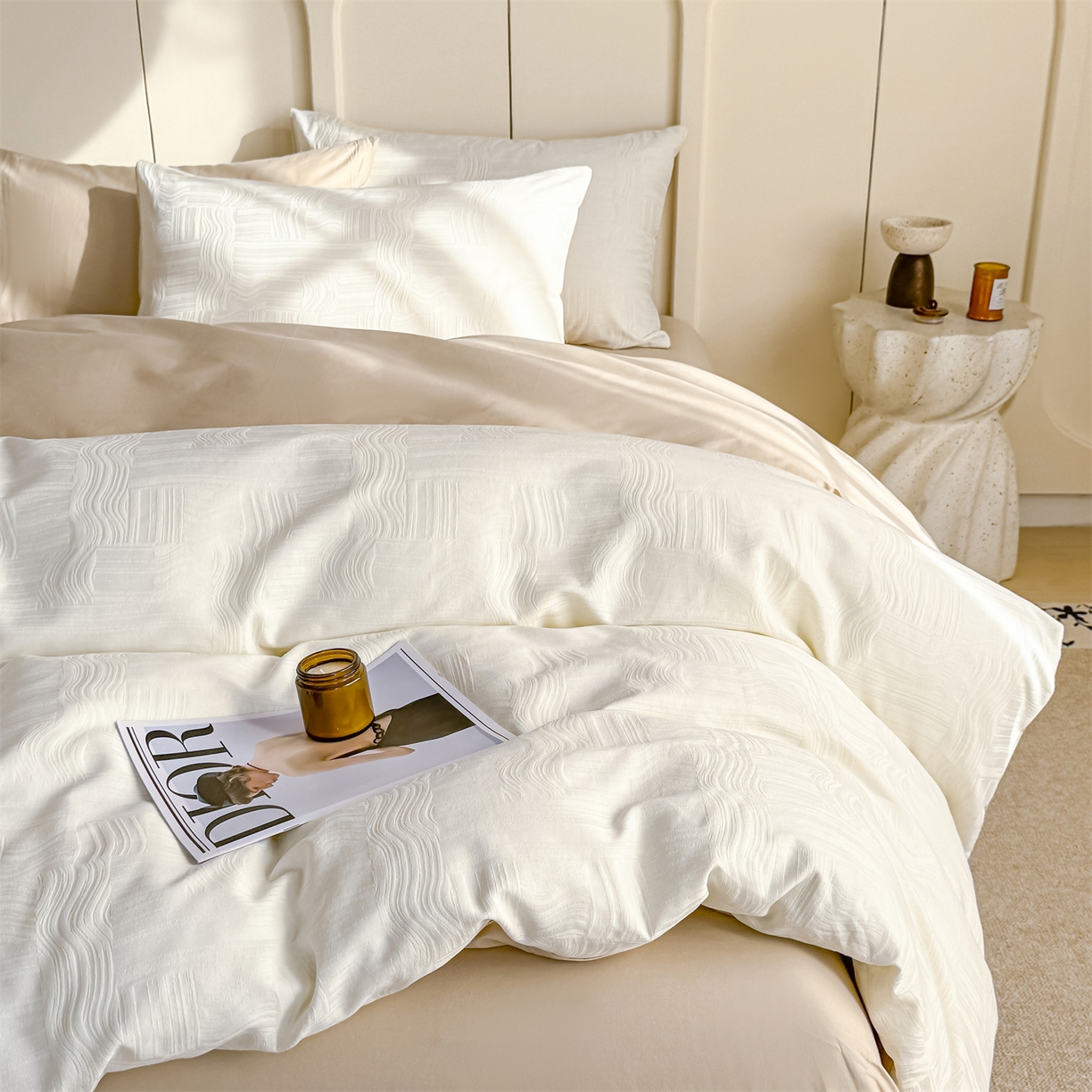 91家纺网 家纺一手货源 找家纺 灰鲸 2026新款全棉纯棉厚织贡缎大提花四件套 凡汐-杏仁奶霜