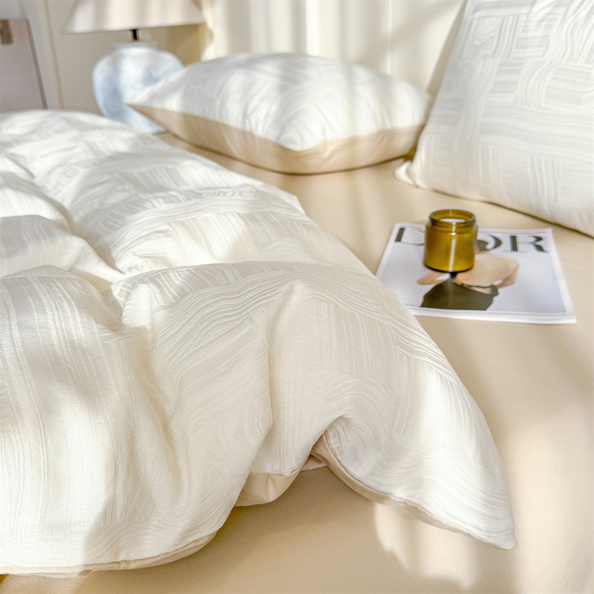 91家纺网 家纺一手货源 找家纺 灰鲸 2026新款全棉纯棉厚织贡缎大提花四件套 凡汐-杏仁奶霜