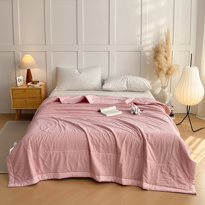 91家纺网 家纺一手货源 找家纺 yyds网供 2026新款无印格子A类里外全棉纯棉水洗棉新疆棉花夏被夏凉被空调被 粉小格