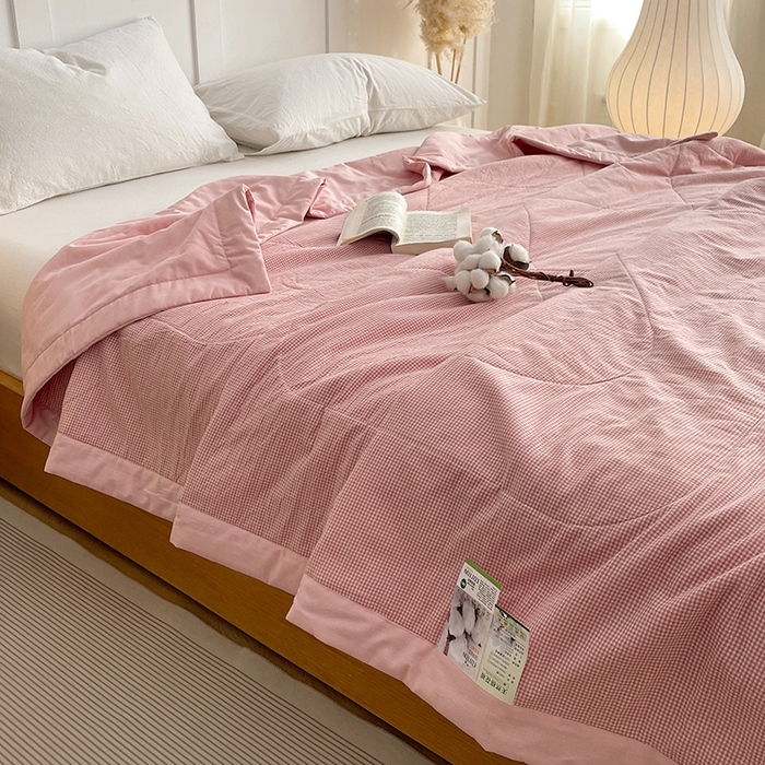 91家纺网 家纺一手货源 找家纺 yyds网供 2026新款无印格子A类里外全棉纯棉水洗棉新疆棉花夏被夏凉被空调被 粉小格