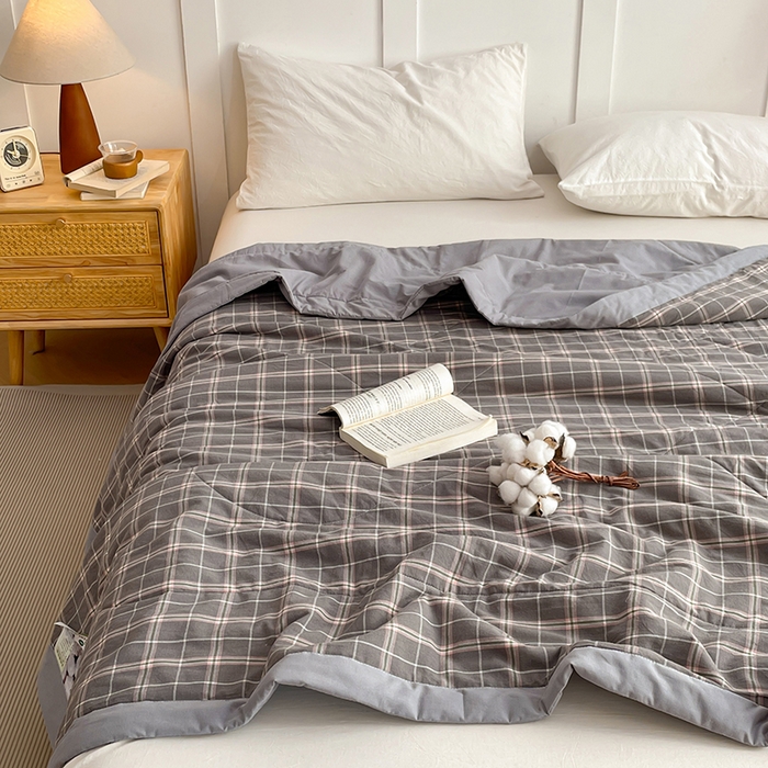 91家纺网 家纺一手货源 找家纺 yyds网供 2026新款无印格子A类里外全棉纯棉水洗棉新疆棉花夏被夏凉被空调被 灰大格