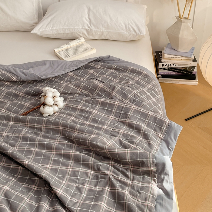 91家纺网 家纺一手货源 找家纺 yyds网供 2026新款无印格子A类里外全棉纯棉水洗棉新疆棉花夏被夏凉被空调被 灰大格