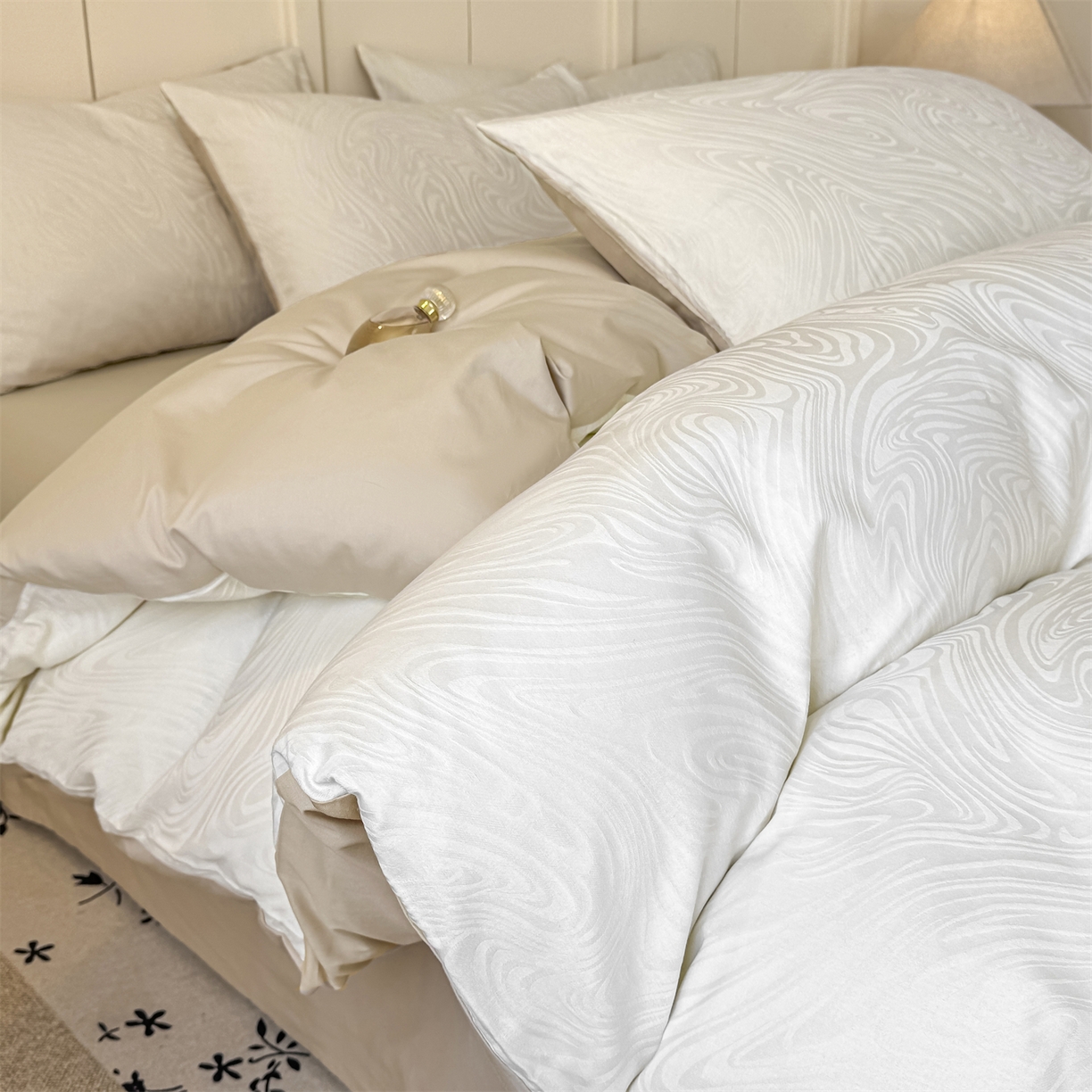 灰鲸 2026新款全棉纯棉厚织贡缎大提花四件套 浮岚-杏仁奶霜