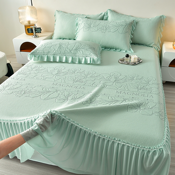 91家纺网 家纺一手货源 找家纺 诺梵家纺 2026新款 pe 乙纶立体提花凉豆豆席凉席床裙款【控价1.5米119 ；1.8米129；2.0米139】半夏-绿