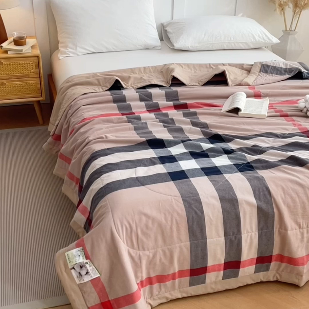 91家纺网 家纺一手货源 找家纺 yyds网供 2026新款无印格子A类里外全棉纯棉水洗棉新疆棉花夏被夏凉被空调被 英伦宝莉
