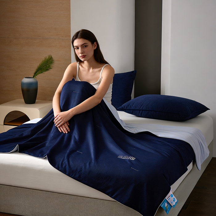 91家纺网 家纺一手货源 找家纺 鸣升家纺 2026新款凉感丝提花夏被夏凉被空调被 冰感-深蓝