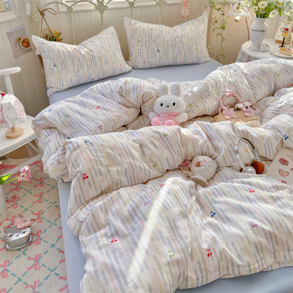 91家纺网 家纺一手货源 找家纺 名兮家居 2026春夏新款全棉纯棉A类双层纱四件套 双层纱-彩条樱桃