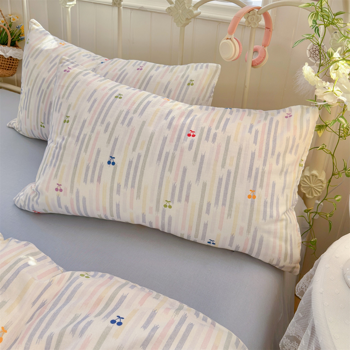 91家纺网 家纺一手货源 找家纺 名兮家居 2026春夏新款全棉纯棉A类双层纱四件套 双层纱-彩条樱桃