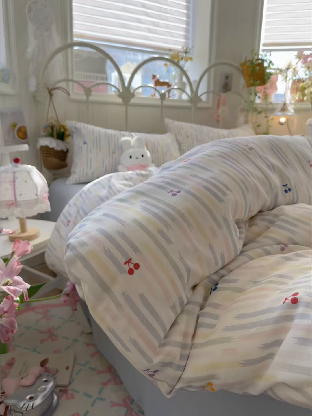 91家纺网 家纺一手货源 找家纺 名兮家居 2026春夏新款全棉纯棉A类双层纱四件套 双层纱-彩条樱桃