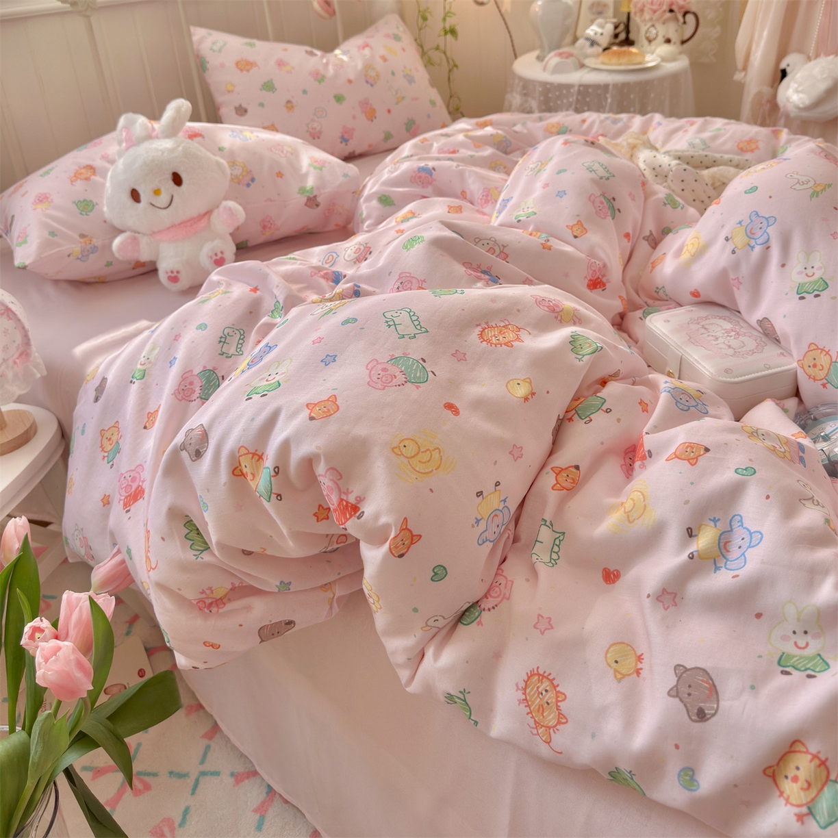 91家纺网 家纺一手货源 找家纺 名兮家居 2026春夏新款全棉纯棉A类双层纱四件套 双层纱-猪猪乐园