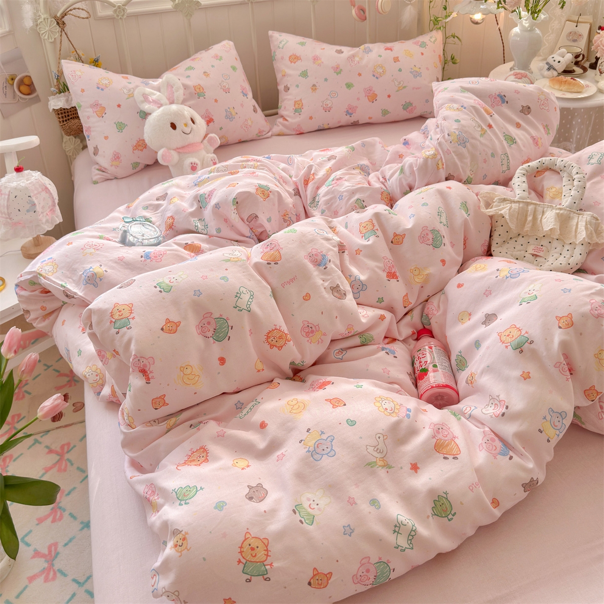 91家纺网 家纺一手货源 找家纺 名兮家居 2026春夏新款全棉纯棉A类双层纱四件套 双层纱-猪猪乐园