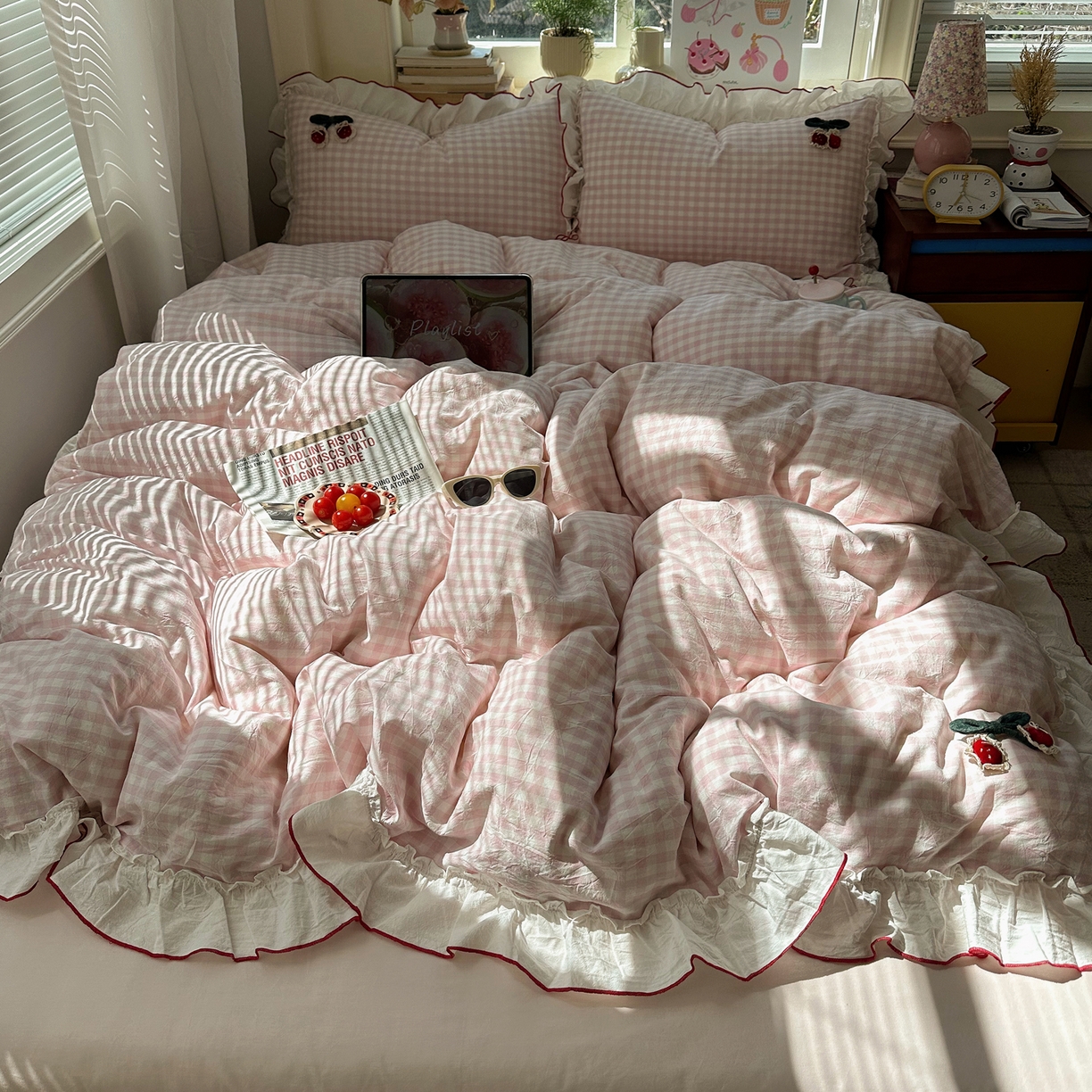 91家纺网 家纺一手货源 找家纺 首尔家纺 2026新款全棉色织水洗棉四件套花边款小红书ins风-樱桃可露丽 樱桃可露丽-粉格