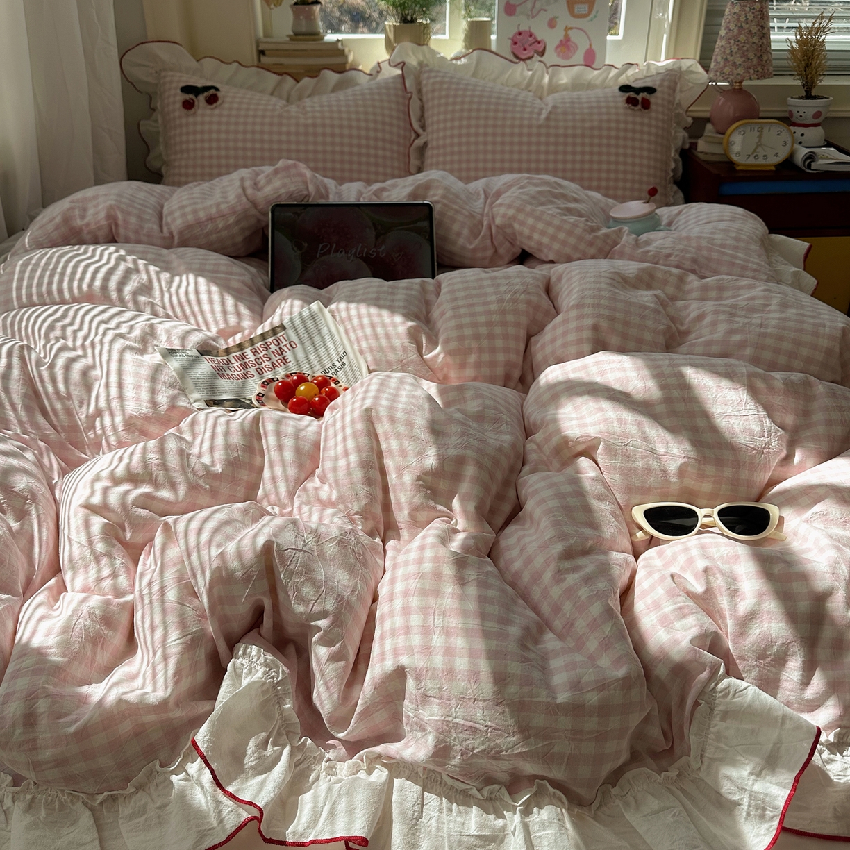 91家纺网 家纺一手货源 找家纺 首尔家纺 2026新款全棉色织水洗棉四件套花边款小红书ins风-樱桃可露丽 樱桃可露丽-粉格