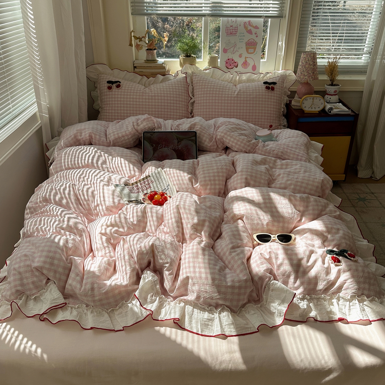 91家纺网 家纺一手货源 找家纺 首尔家纺 2026新款全棉色织水洗棉四件套花边款小红书ins风-樱桃可露丽 樱桃可露丽-粉格