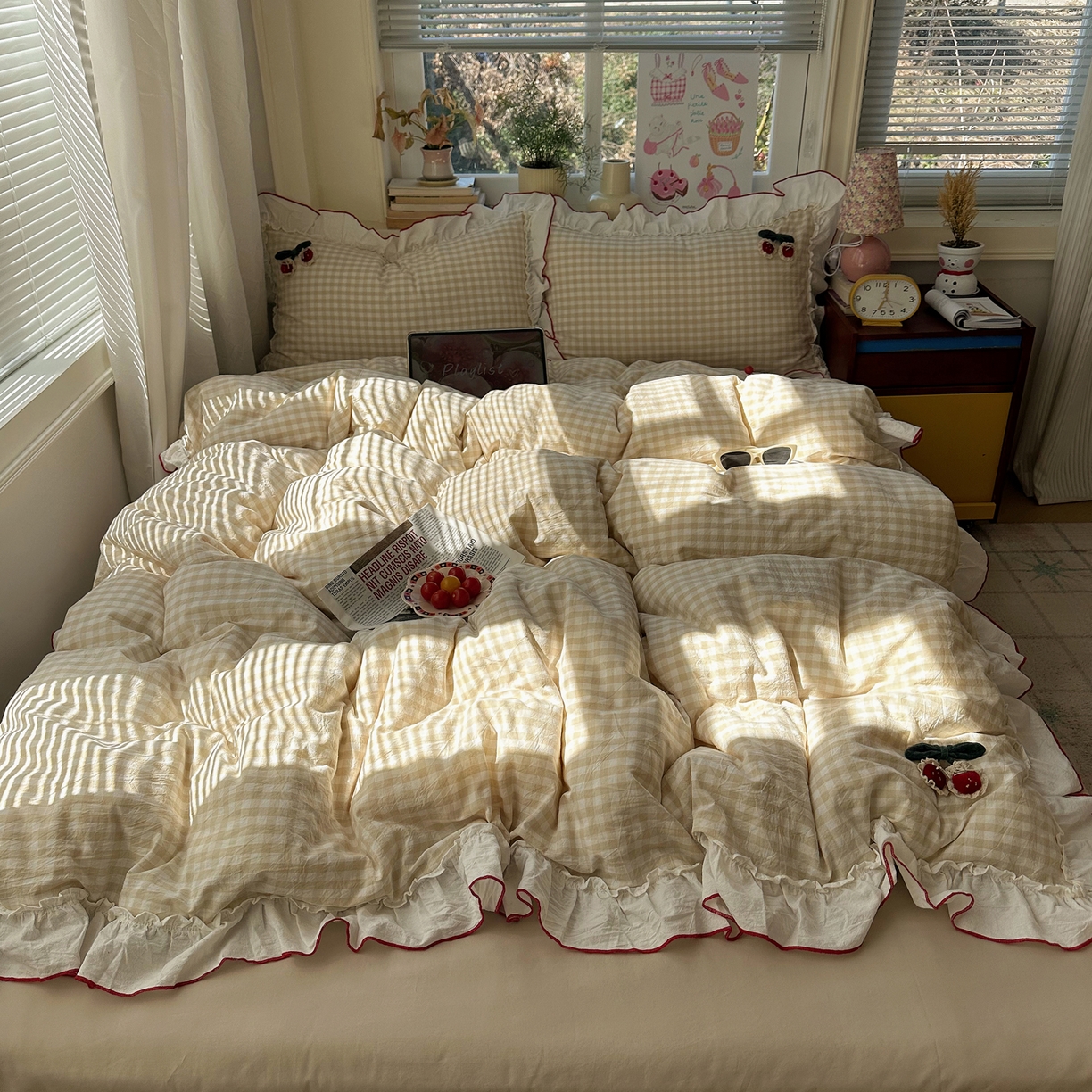 91家纺网 家纺一手货源 找家纺 首尔家纺 2026新款全棉色织水洗棉四件套花边款小红书ins风-樱桃可露丽 樱桃可露丽-黄格