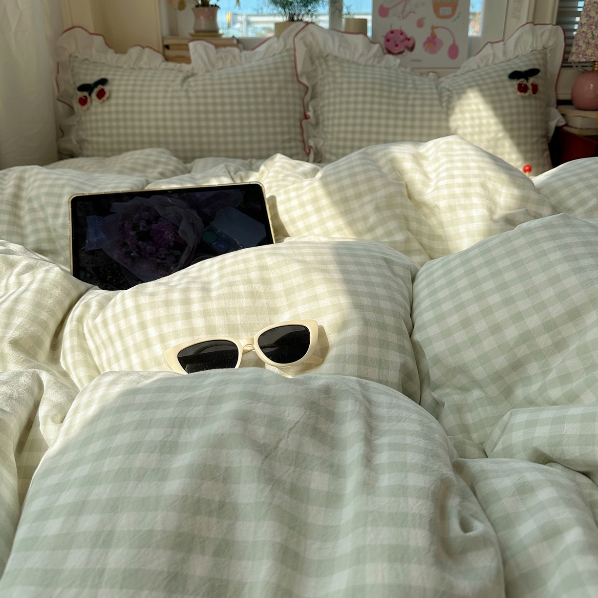 91家纺网 家纺一手货源 找家纺 首尔家纺 2026新款全棉色织水洗棉四件套花边款小红书ins风-樱桃可露丽 樱桃可露丽-绿格