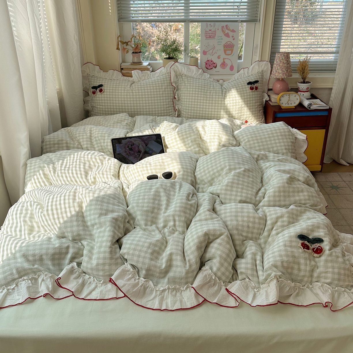 91家纺网 家纺一手货源 找家纺 首尔家纺 2026新款全棉色织水洗棉四件套花边款小红书ins风-樱桃可露丽 樱桃可露丽-绿格