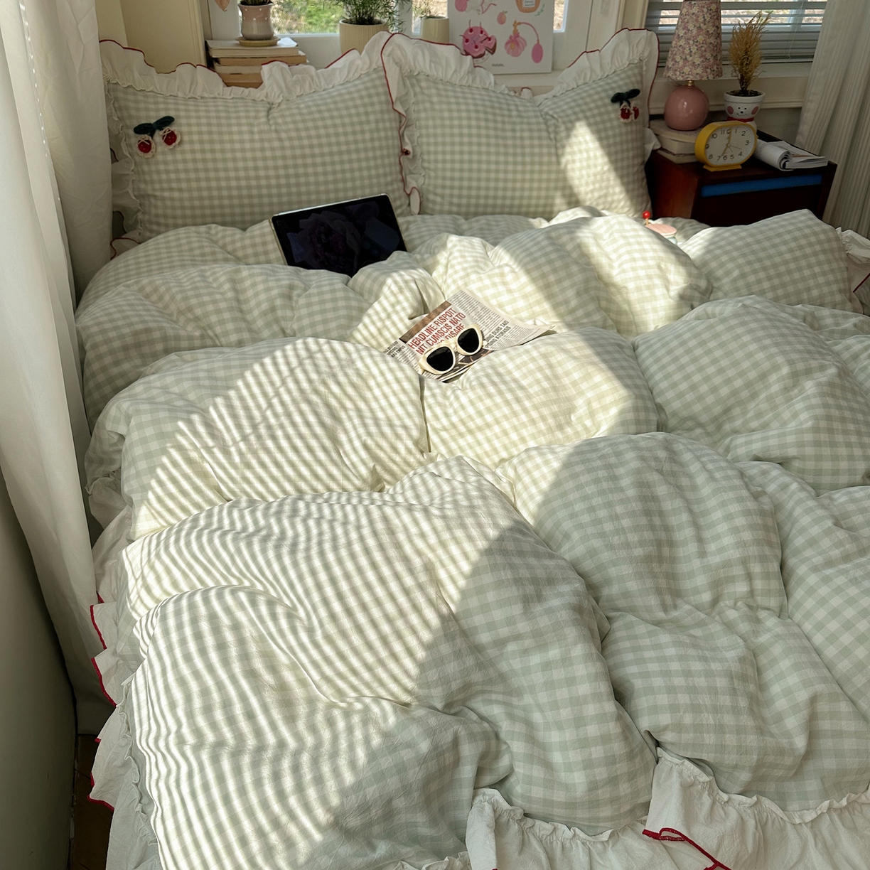 91家纺网 家纺一手货源 找家纺 首尔家纺 2026新款全棉色织水洗棉四件套花边款小红书ins风-樱桃可露丽 樱桃可露丽-绿格