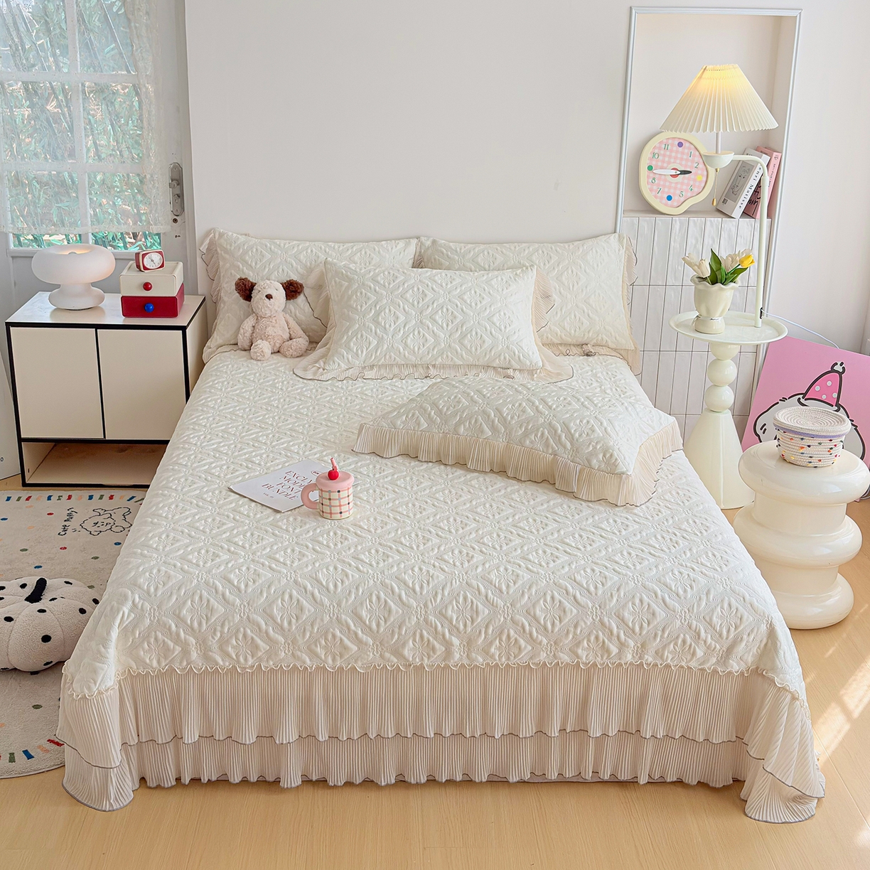 91家纺网 家纺一手货源 找家纺 暖芯家纺 2026新款凉感丝网纱凉席夏被夏凉被空调被四件套 洛芙漫-奶昔白