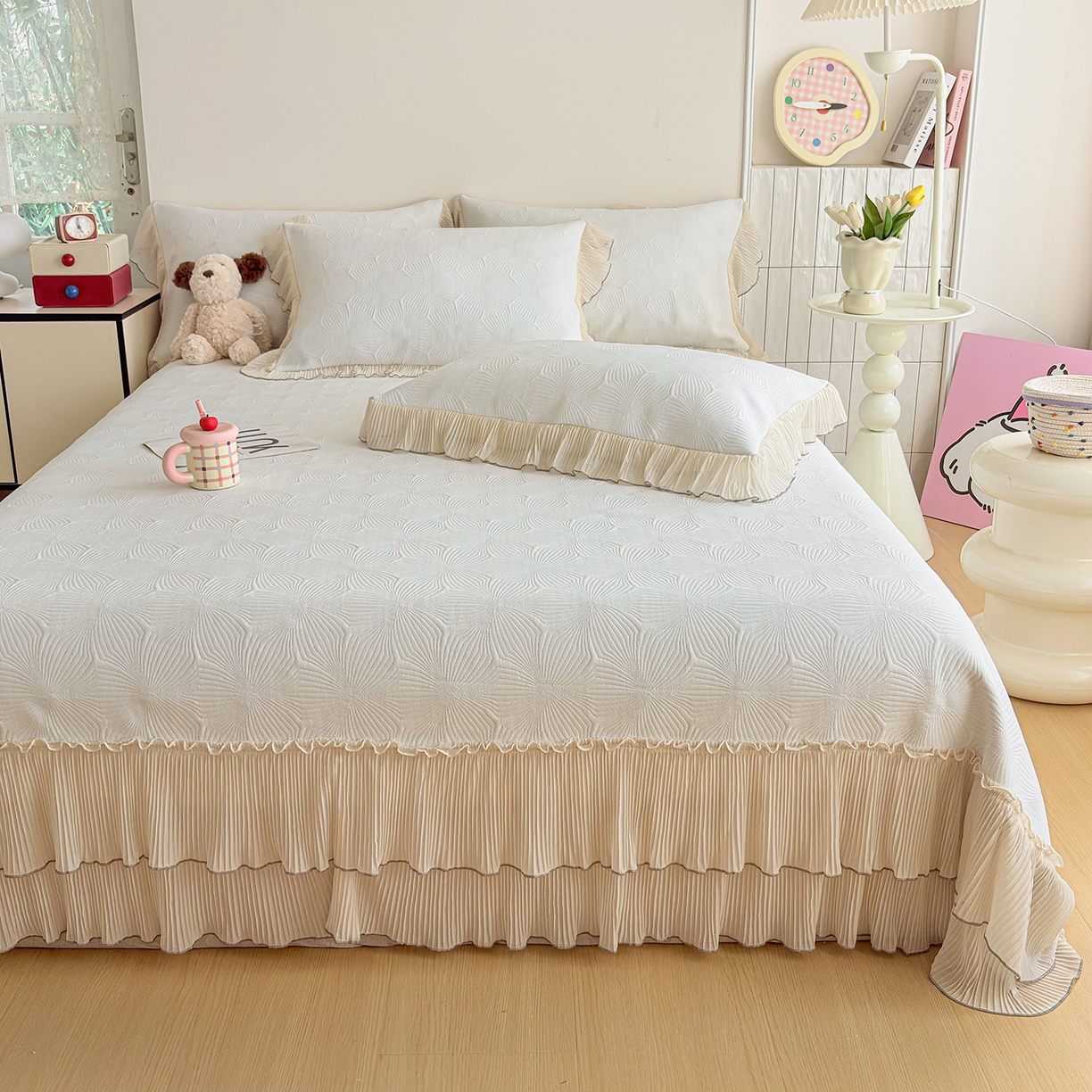 91家纺网 家纺一手货源 找家纺 暖芯家纺 2026新款凉感丝网纱凉席夏被夏凉被空调被四件套 轻梦瑶-奶昔白